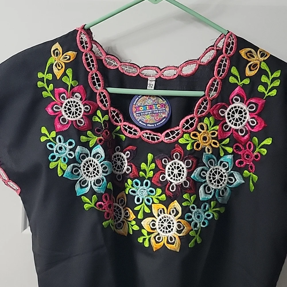 Mexican Top - Picture 2 of 3